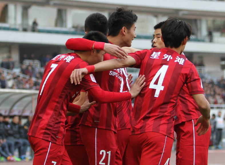 雷火电竞简介-上海SIPG对阵天津泰达的精彩比赛